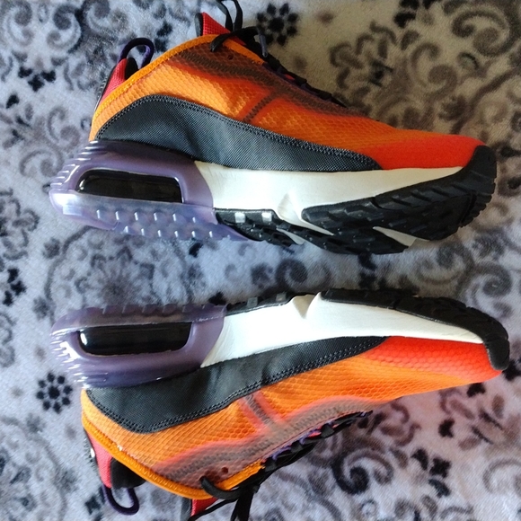 Brand New Nike 2090 Air Max Youth Boy's 6.5 Women's 8.5 - Picture 3 of 9